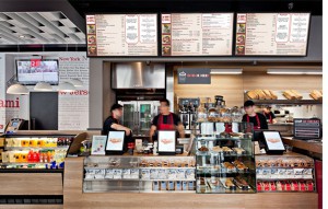 food court digital signage market